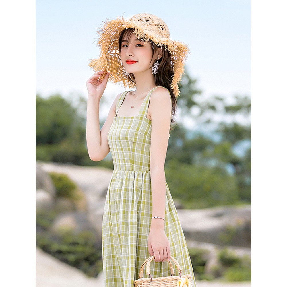 Đầm dáng dài hở lưng đi biển họa tiết caro xanh cốm