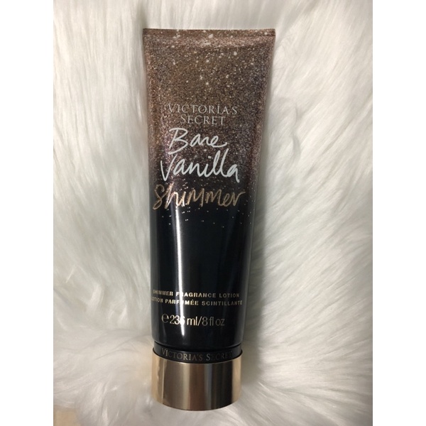 Kem dưỡng da VICTORIA'S SECRET Bare Vanilla Shimmer Fragrance lotion 236ml. Hương Vani kim tuyến ngọt ngào