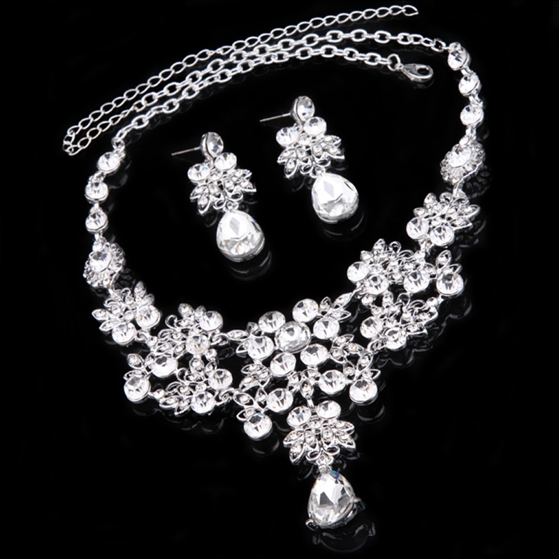 Set bông tai và dây chuyền cô dâu đính đá pha lê lấp lánh sang trọng