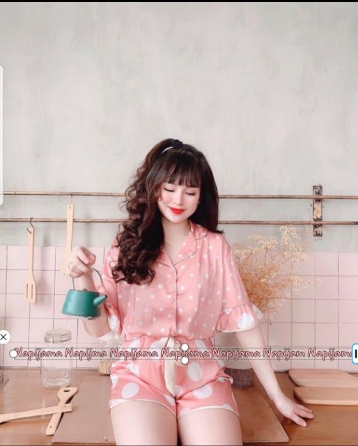 Đồ ngủ pijama lụa cao cấp chấm bi | BigBuy360 - bigbuy360.vn