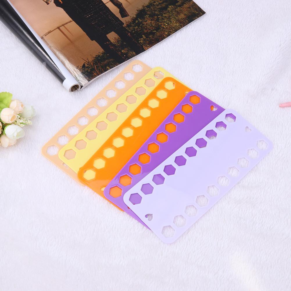 5 bảng 20 lỗ móc chỉ thêu bằng nhựa kích thước 200x80x1.5mm