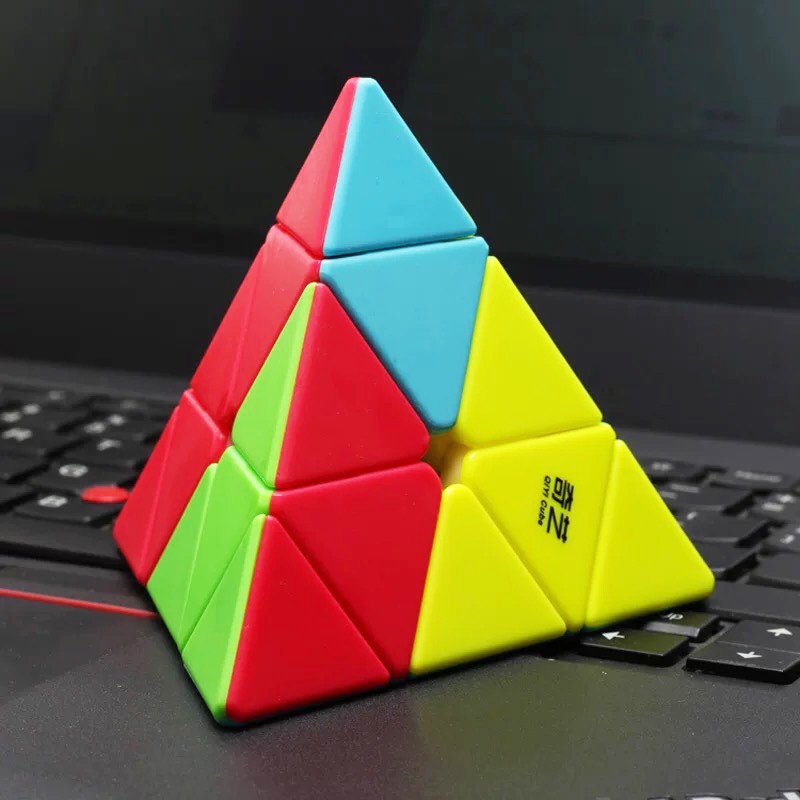 Rubik Pyraminx - Rubik Tam Giác Cao Cấp Xoay Trơn, Cực Mượt, Bẻ Góc Tốt