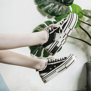 Giày sục chữ ulzzang cá tính hottrend 2022