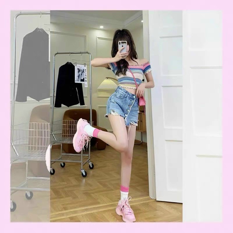 Áo len mỏng trễ vai chun kẻ sắc màu