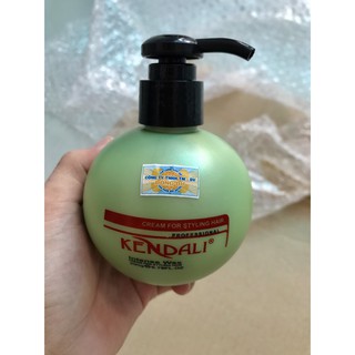 Wax tạo kiểu tóc uốn Kendali