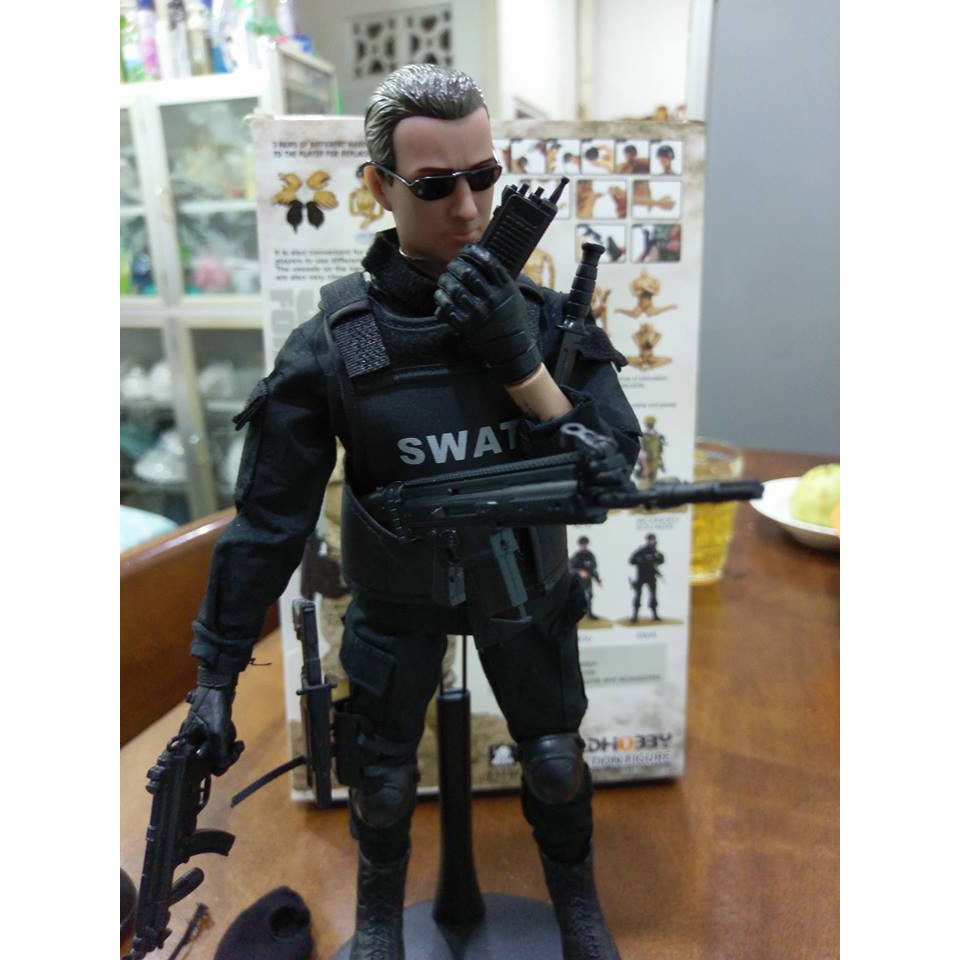Mô hình đồ chơi nhân vật lính SWAT tỉ lệ 1/6 - cao 30cm