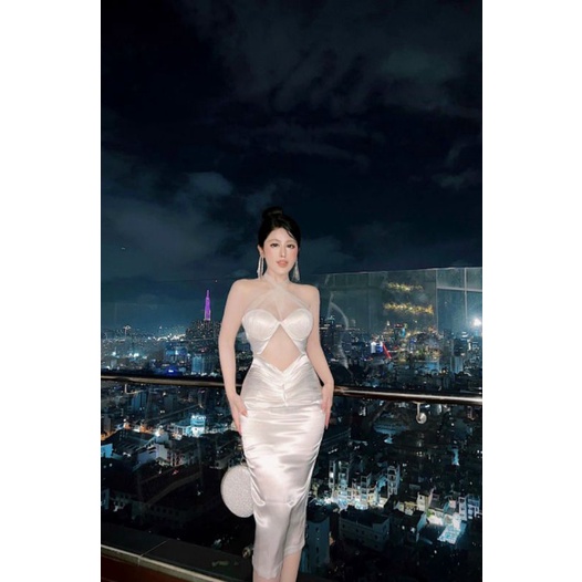 Đầm body cổ yếm phối lưới