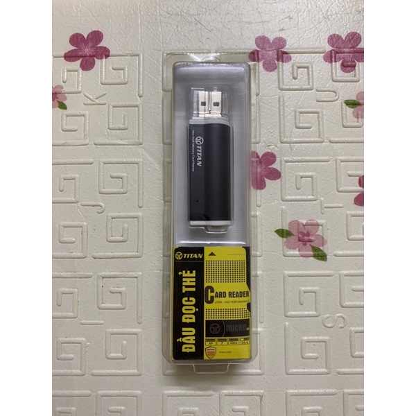 Đầu đọc thẻ nhớ Kim Loại Titan DT02 - Hàng Chính Hãng