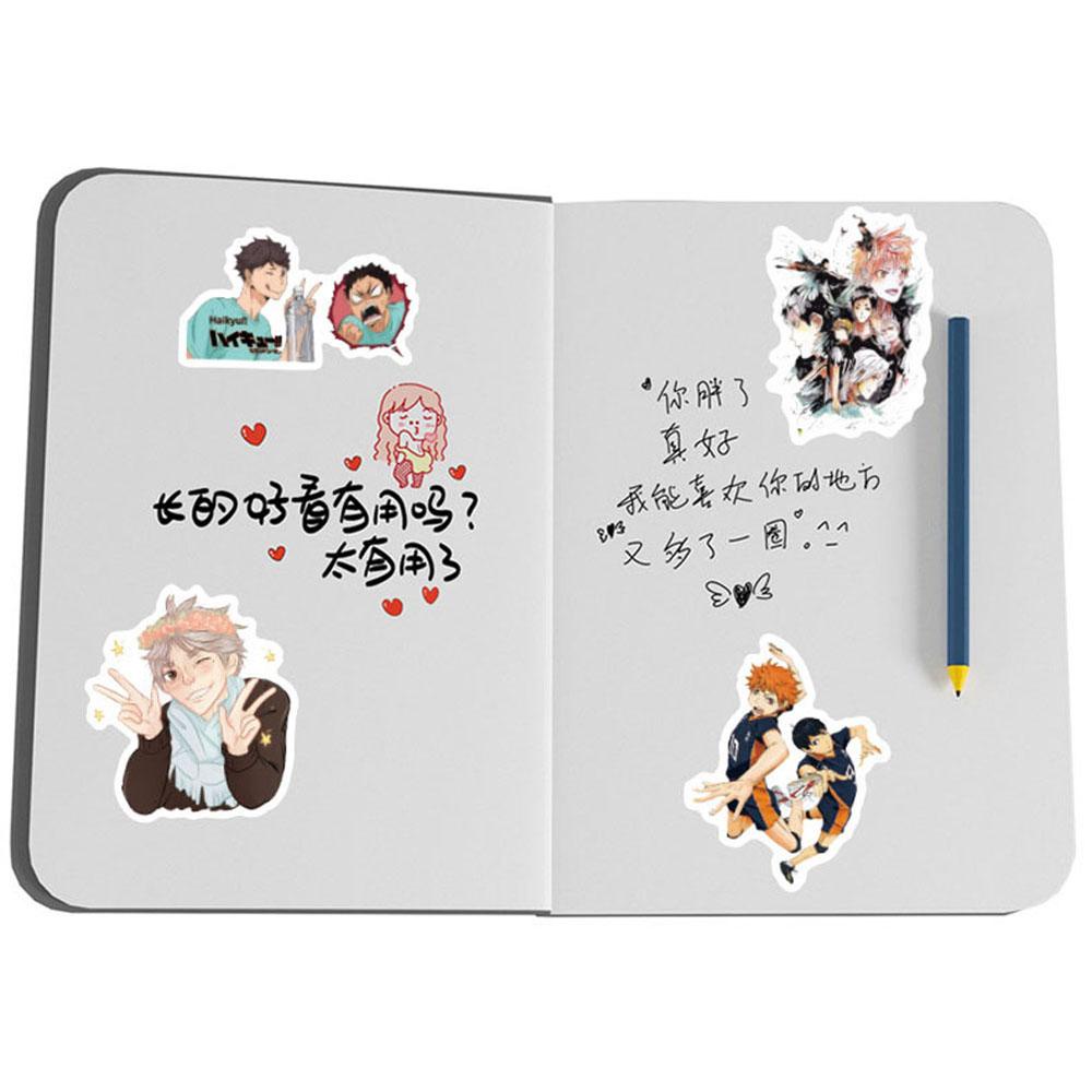 Bộ 50 Miếng Dán Mini Họa Tiết Hoạt Hình Anime Graffiti Trang Trí Ván Trượt / Guitar / Văn Phòng