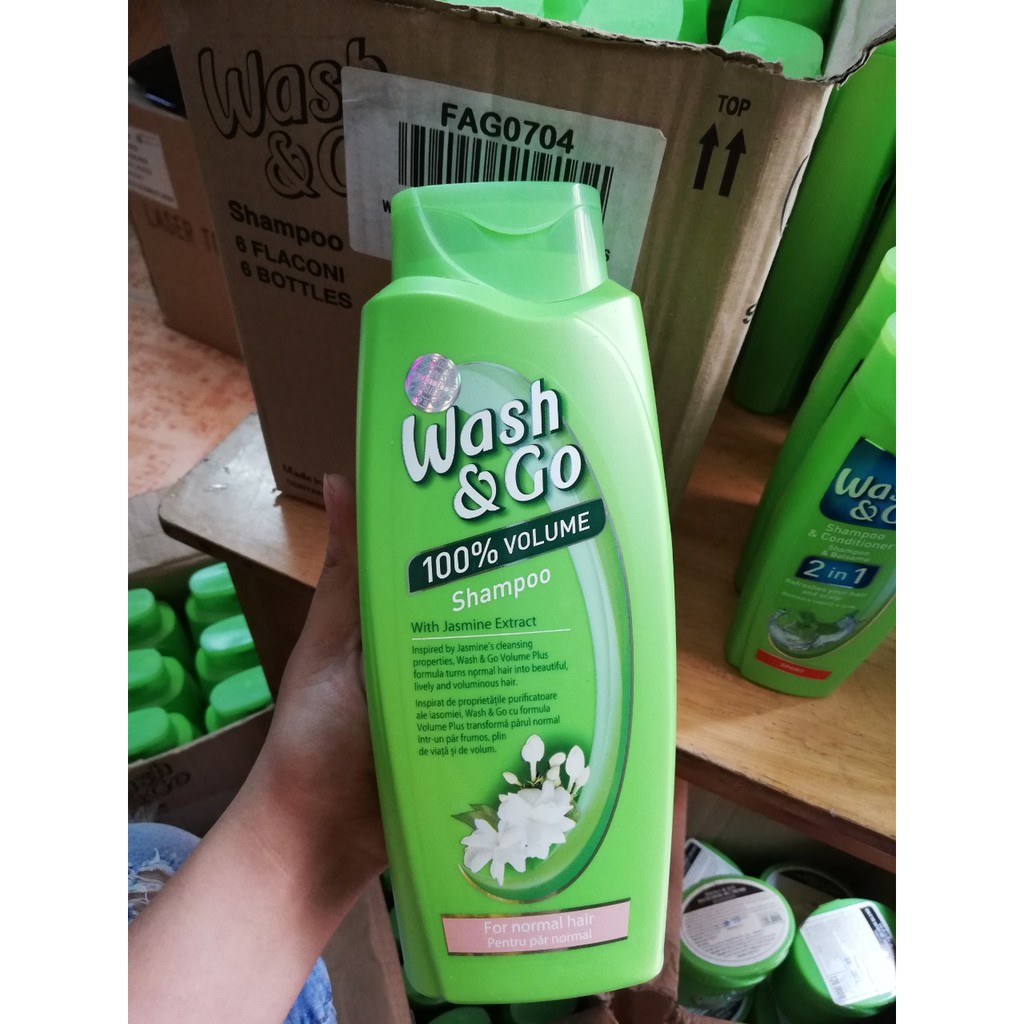 Dầu gội thảo dược Wash & Go tinh chất hoa nhài dành cho tóc thường - Hàng nhập khẩu Italy