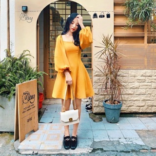 Mẫu đầm xoè tay phồng
