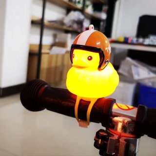 Vịt Đội Nón Bảo Hiểm Có Đèn & Kèn