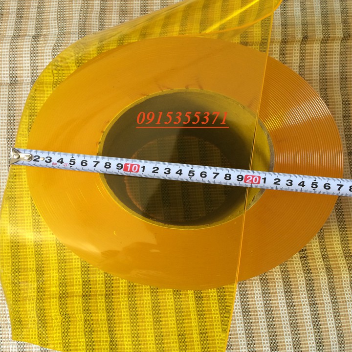 HCM-Tấm nhựa PVC Vàng bảng rộng 20cmxday2mm bán theo 1m dài