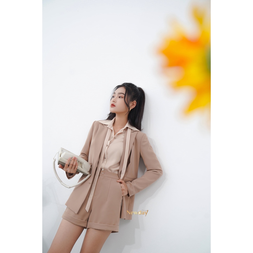 NEW DAY_Áo vest 6 mảnh 4 cúc mắt cáo | BigBuy360 - bigbuy360.vn