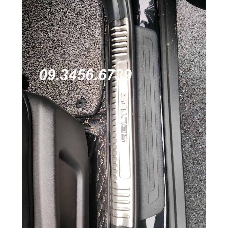 Ốp Bậc Cửa Xe Kia Seltos 2020 2021 2022 Mẫu Inox