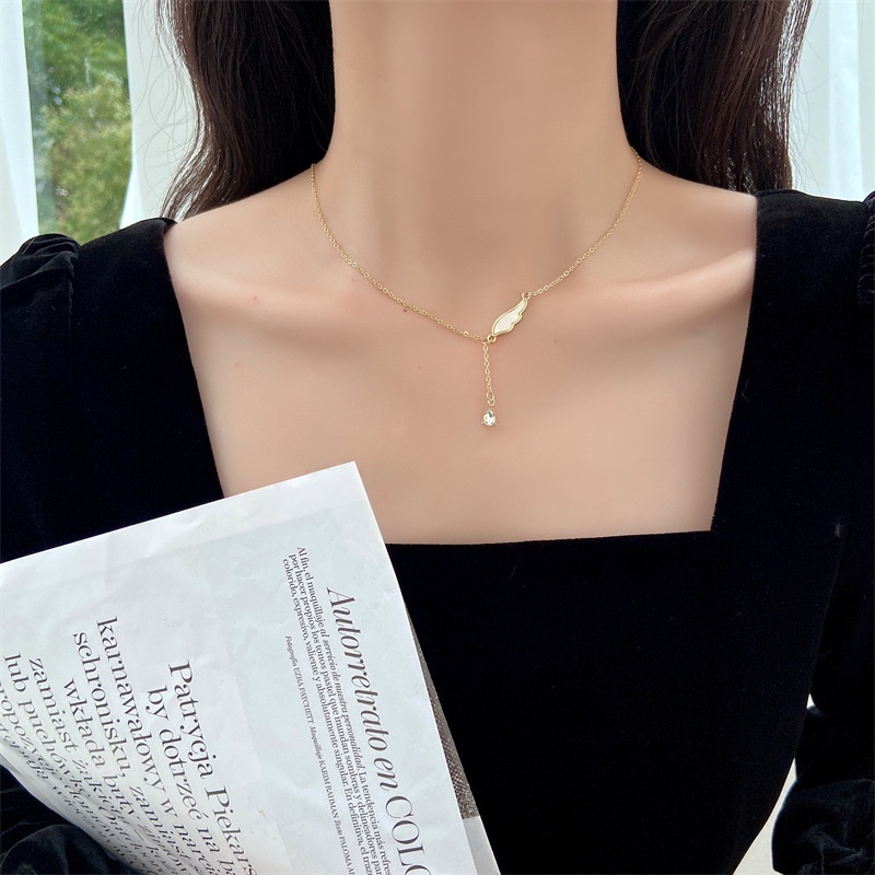 Vòng cổ mặt hình cánh thiên thần đính pha lê mảnh mai sang trọng cho nữ