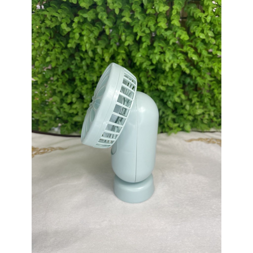 Quạt Cầm Tay Tích Điện Mini Fan 1901 Siêu Mát, Thiết Kế Nhỏ Gọn Đẹp Mắt, Dễ Dàng Sử Dụng Mọi Lúc Mọi Nơi.