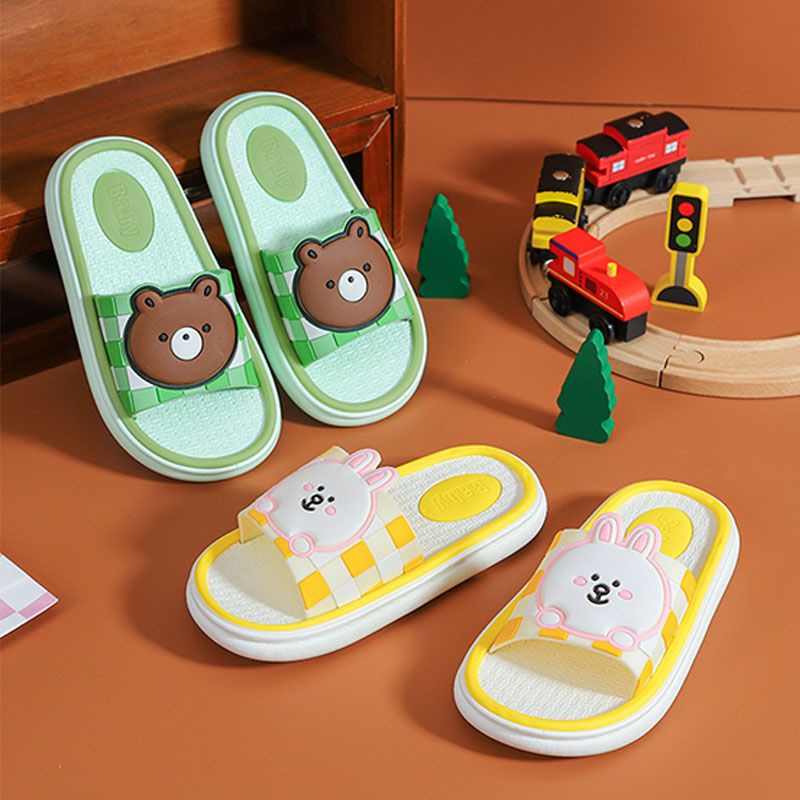 Dép Đi Biển Đế Mềm Siêu Nhẹ Chống Trượt Họa Tiết Hoạt Hình Xinh Xắn Dành Cho Bé
