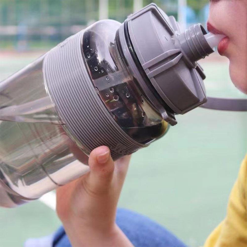 Bình Nước Thể Thao Dung Tích 2L V8R3 Không Chứa BPA