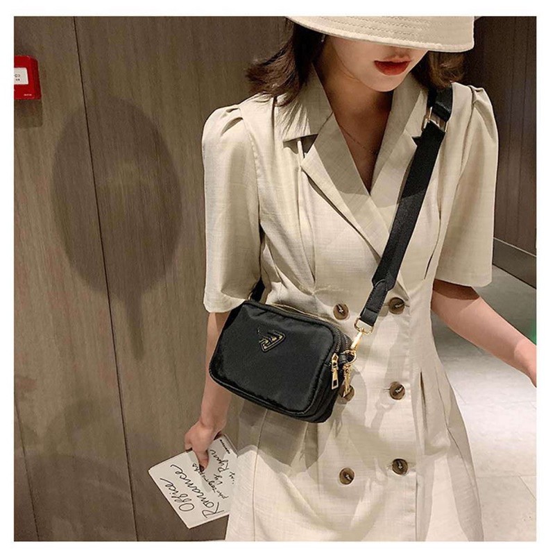 Túi prada đeo chéo chất liệu dù chống thấm | BigBuy360 - bigbuy360.vn