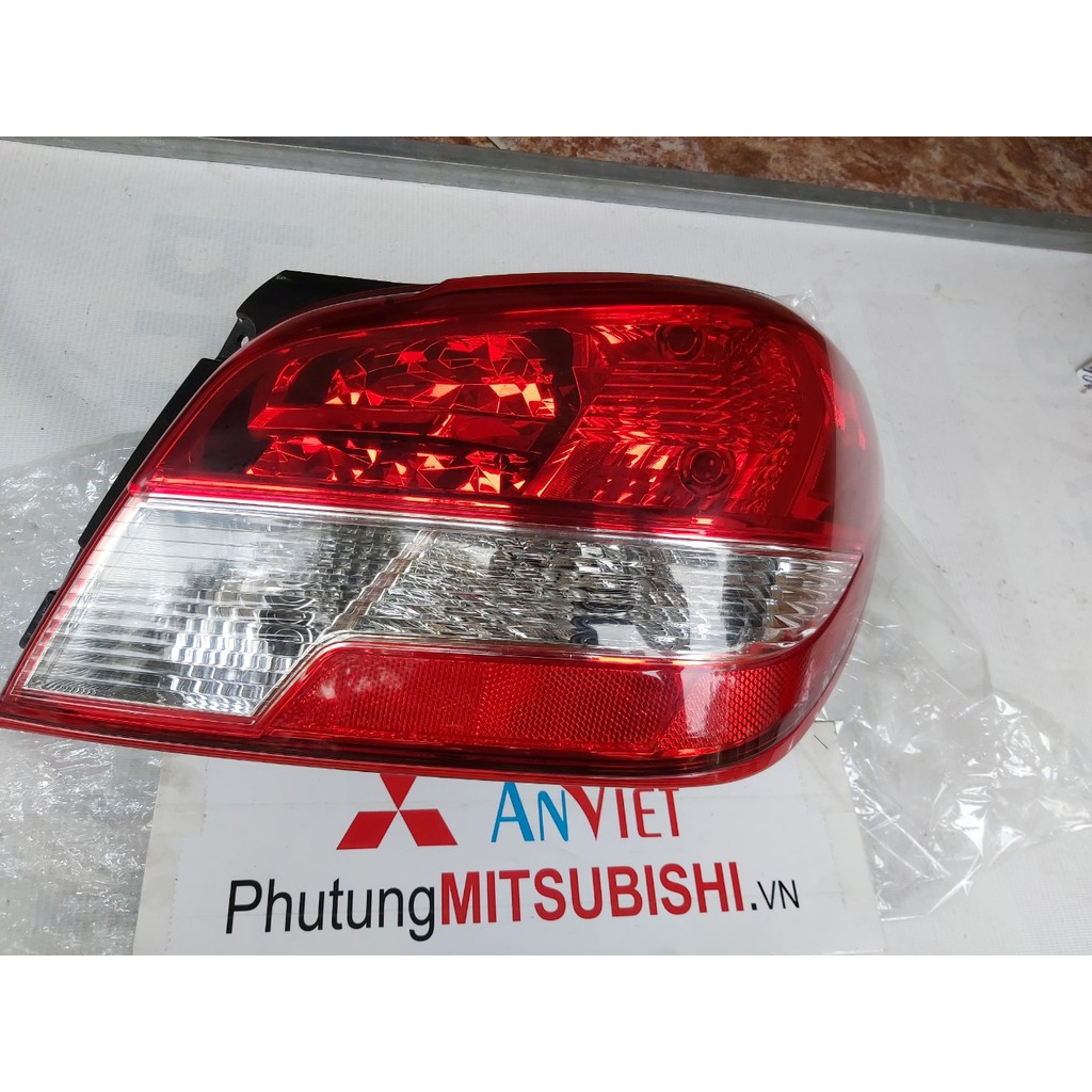 Đèn hậu xe Mitsubishi Attrage 2020 bản halogen