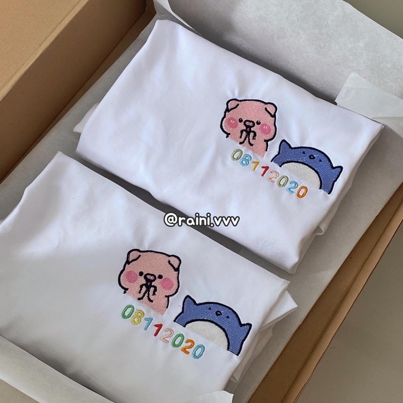 Áo thun thêu theo yêu cầu cotton 4c chất dày dặn, cao cấp.