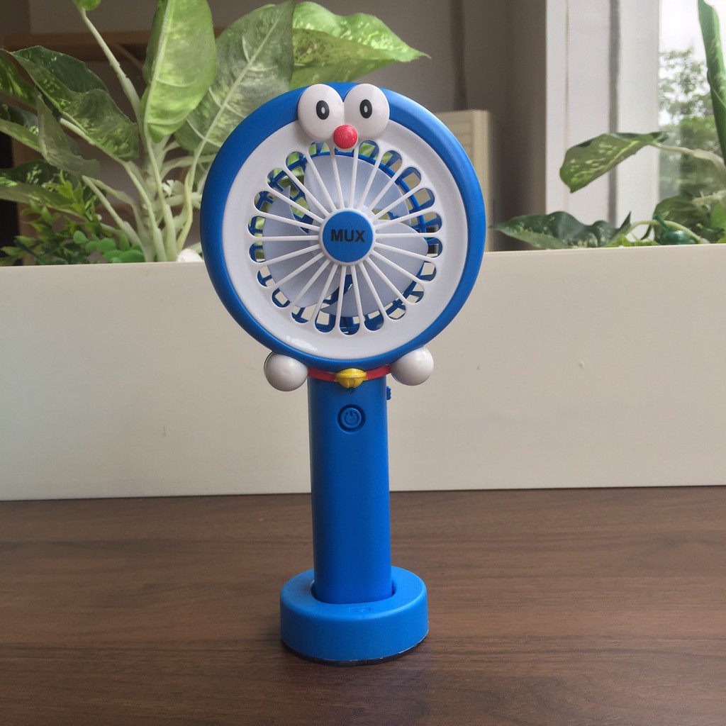 Quạt cầm tay Doremon LOẠI TO có đèn, pin sạc có đế để bàn nhập mã" TONGMO10 "giảm 10k | BigBuy360 - bigbuy360.vn