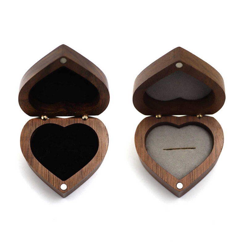 Hộp Đựng Nhẫn Đính Hôn Màu Đen Trơn Hình Trái Tim