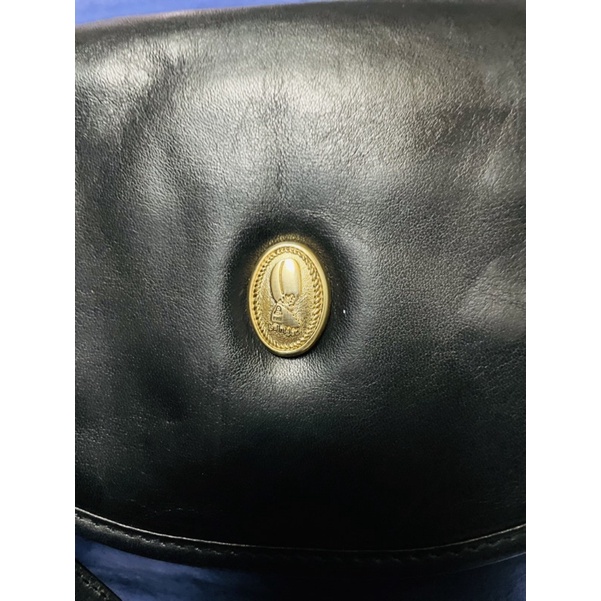 Túi đeo chéo da bò thật hiệu SAINT JACK của Anh  ,mới hơn 90%, dây đeo bản to đeo êm vai thích lắm nha .