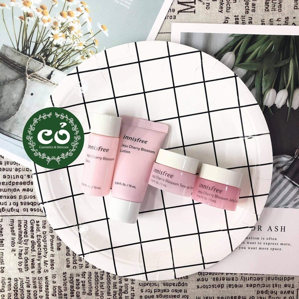 Bộ Dưỡng Ẩm, Trắng Da Innisfree Jeju Cherry Blossom Special Kit