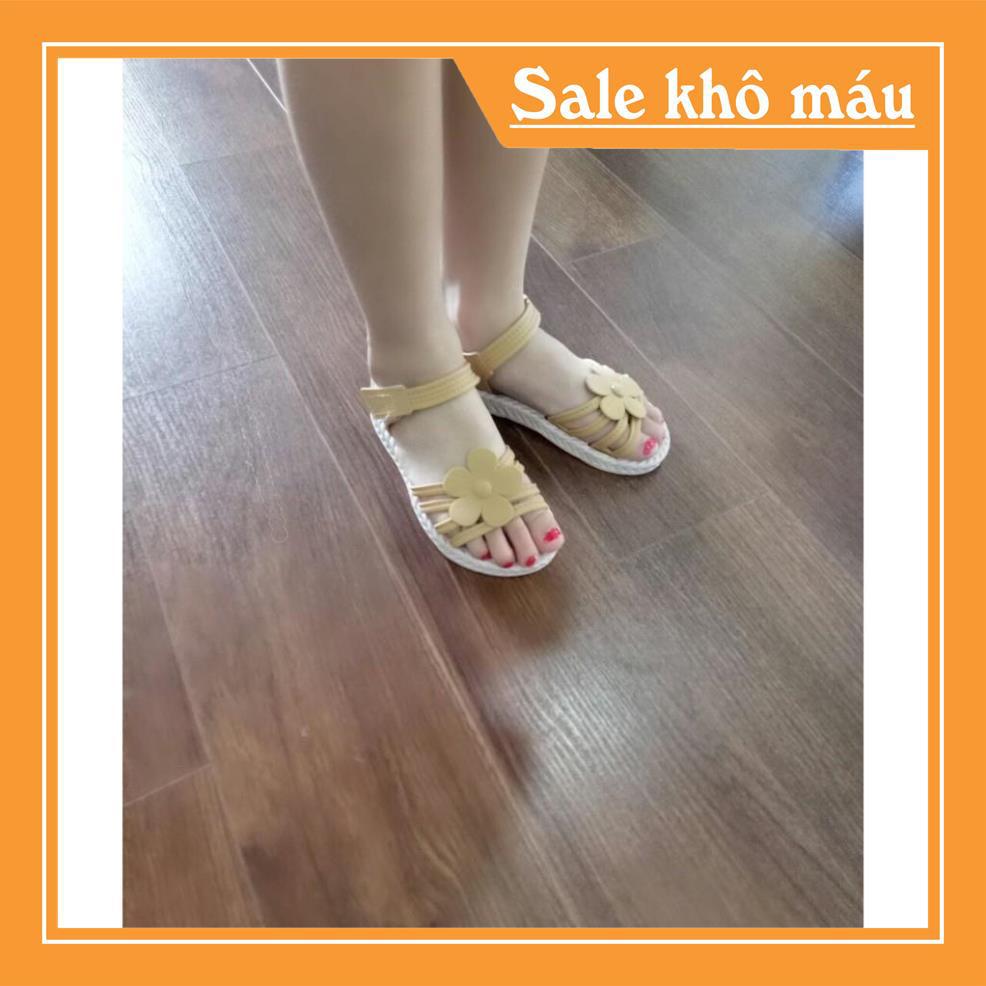 𝐃é𝐩 𝐧𝐡ự𝐚 𝐠𝐢ả 𝐜ó𝐢 𝐪𝐮𝐚𝐢 𝐡ậ𝐮 𝐜𝐡𝐨 𝐛é 𝐠á𝐢