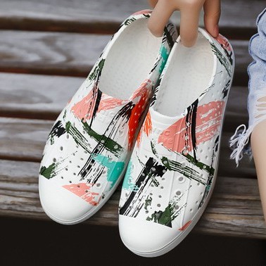 giày native💖FREESHIP💖giày native họa tiết vệt sơn relax SHINNATIVE19 tặng thêm 2 jibitz native | BigBuy360 - bigbuy360.vn