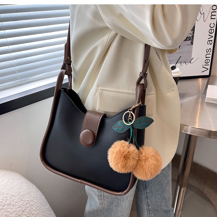 Túi đeo vai, đeo chéo  phối viền da mịn - Hàng loại 1 - TB.Store DV109 25x25x9 cm