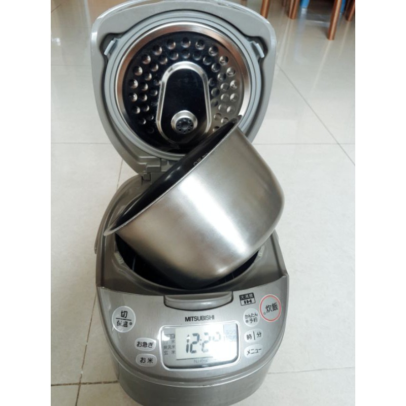 Nồi cơm điện nội địa Nhật cao tần bãi Mitsubisi 1L | BigBuy360 - bigbuy360.vn