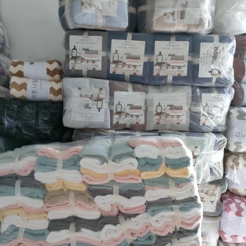 Sét 4 Khăn Tắm Xuất Dư Hàn Quốc Sợi Cotton Thấm Nước