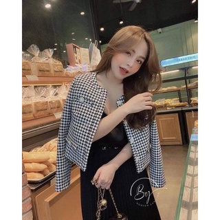 Blazer dạ kẻ dáng ngắn