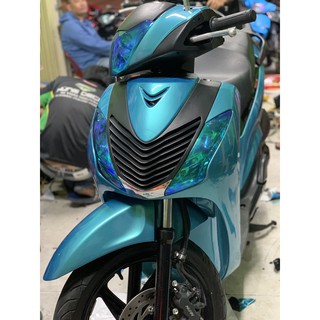 Decal-xe-máy-xanh-dương-biến-sắc