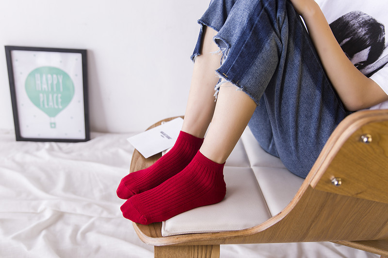 Vớ len có màu sắc xinh xắn kẻ sọc dọc 22237