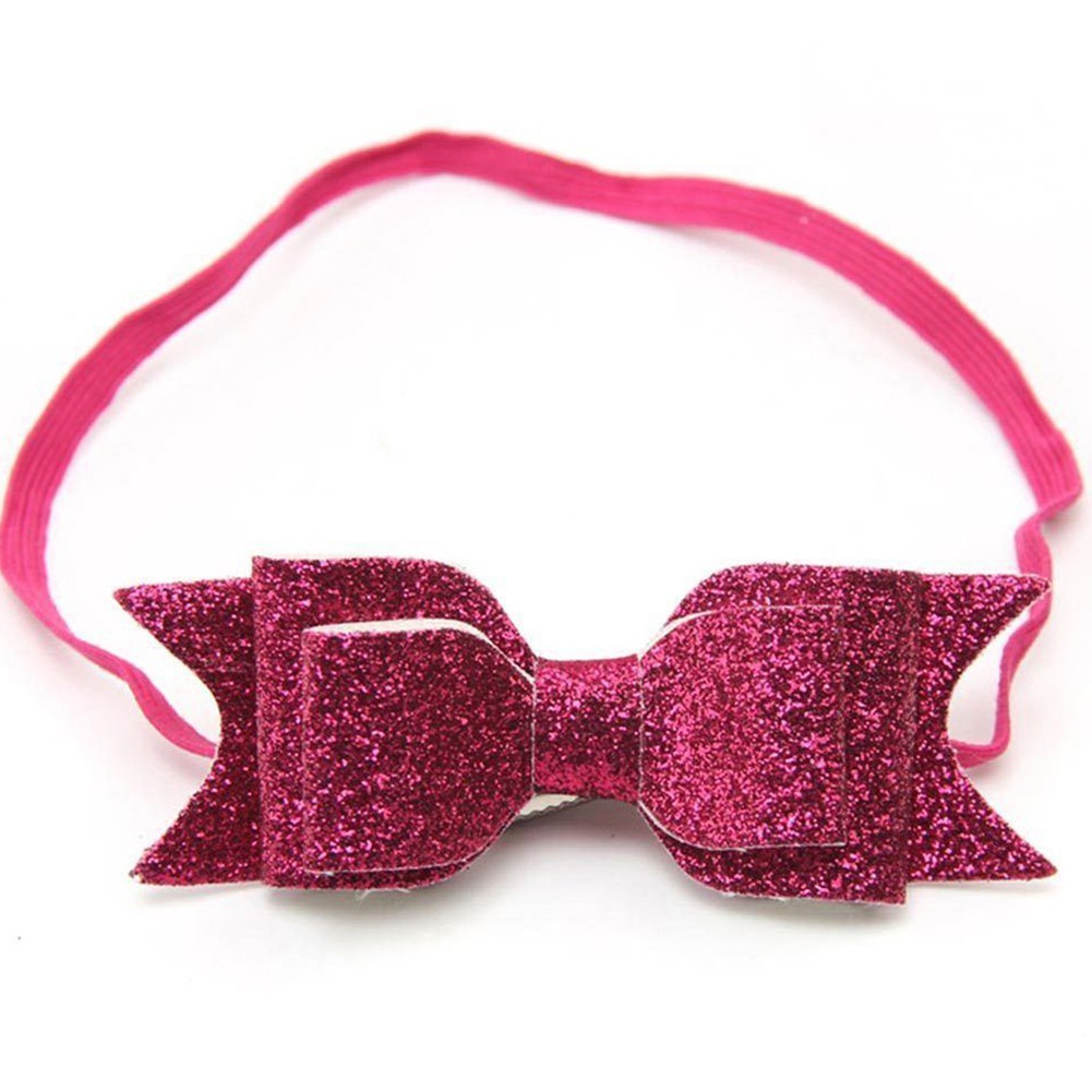 Cột nơ kim tuyến đáng yêu.