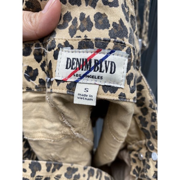 Yếm quần short đùi ngắn vnxk women denim overalls in leopard romper yếm jean hoạ tiết beo báo đốm xuất khẩu dư xịn