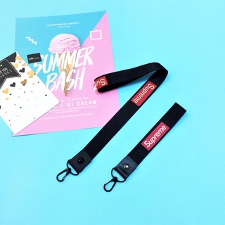 Móc khóa dây strap Supreme Nền - DK8.9