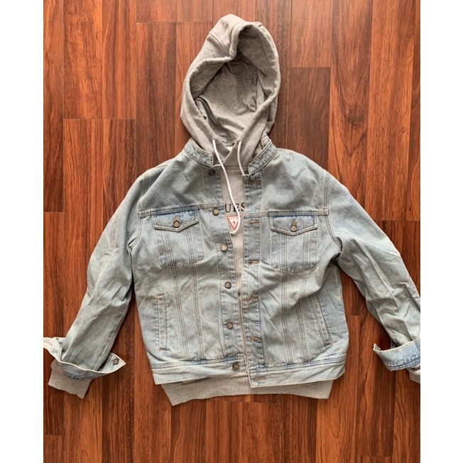 Khoác jeans lổi bẩn nhẹ
