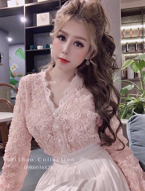 Áo Kiểu Tay Dài Ren Hoa Cài Nút