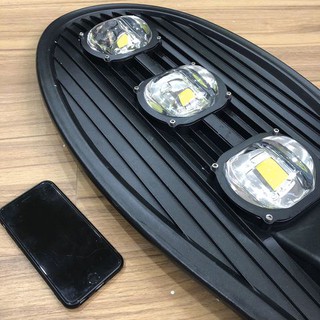 ĐÈN ĐƯỜNG HÌNH CHIẾC LÁ CÔNG SUẤT 150W