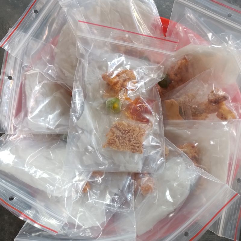 Combo 5 bịch Bánh tráng dẽo phơi sương tóp mỡ sa tế ớt nhà làm.