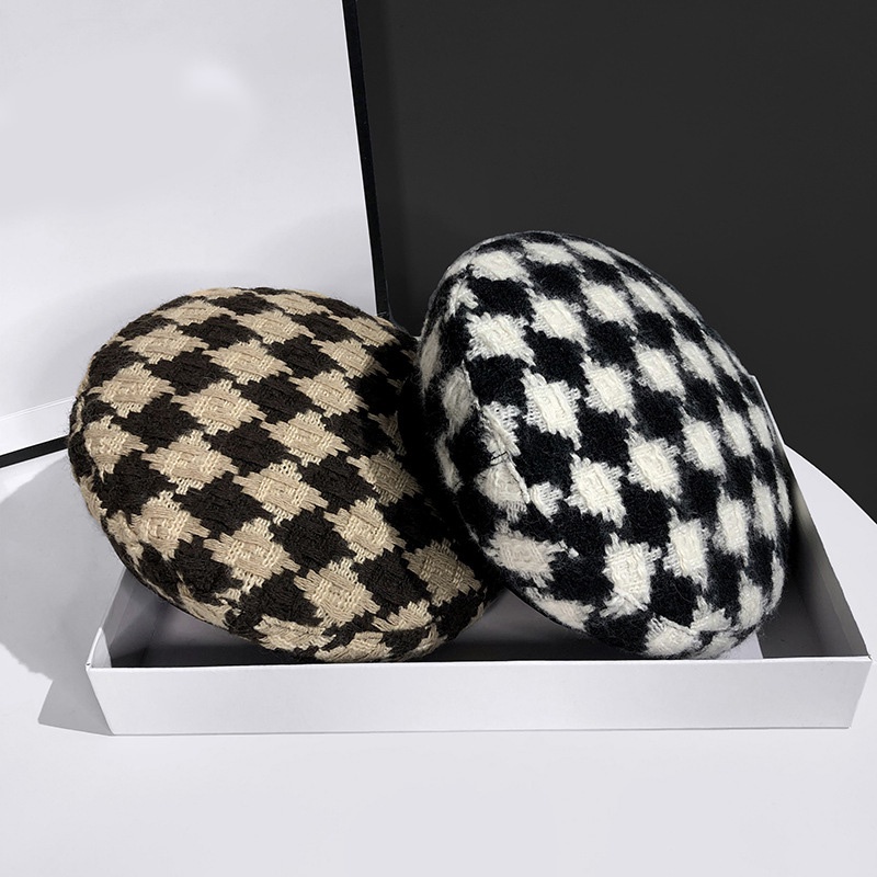 Fashionable autumn and winter style knitted berets with leather for women