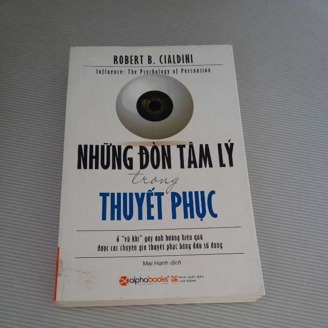 Sách Những đòn tâm lý trong thuyết phục