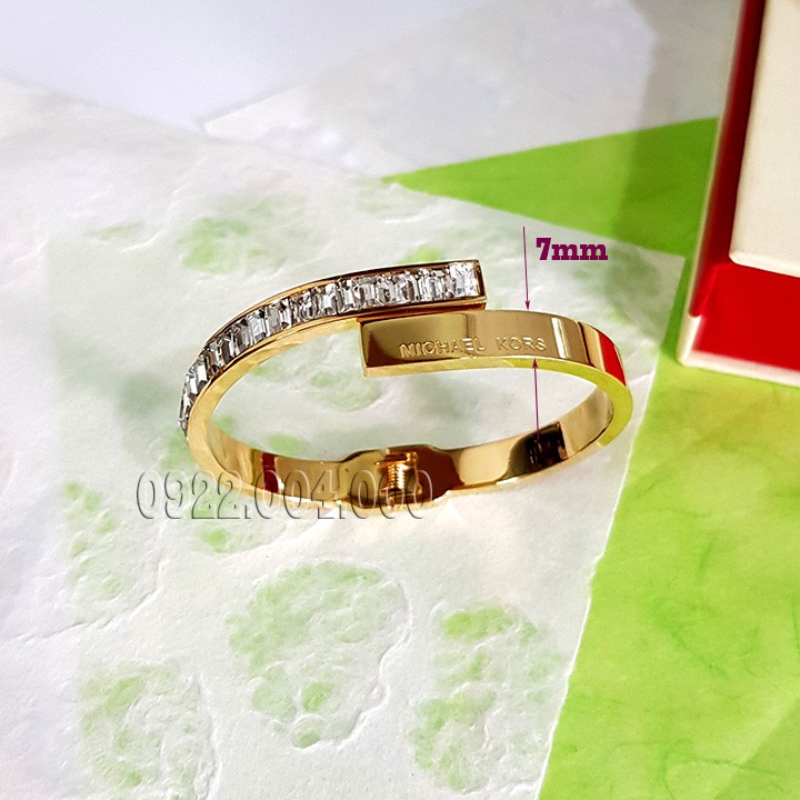 Vòng tay thời trang có cẩn đá VZ829