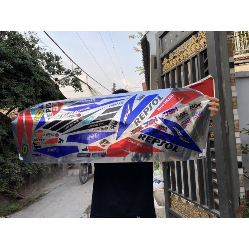 ( Quí khách vui lòng mang ra tiệm cho thợ dán ) Tem Winner v1 repsol trắng chất liệu Crom