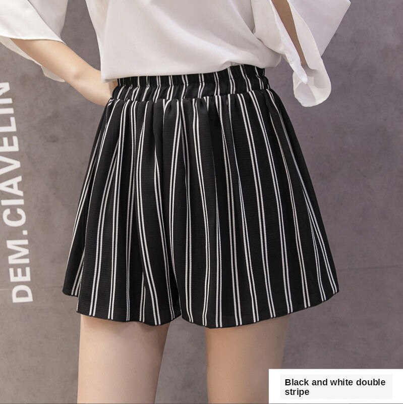 Quần ngắn ống rộng Họa Tiết Hoa Cho Nữ